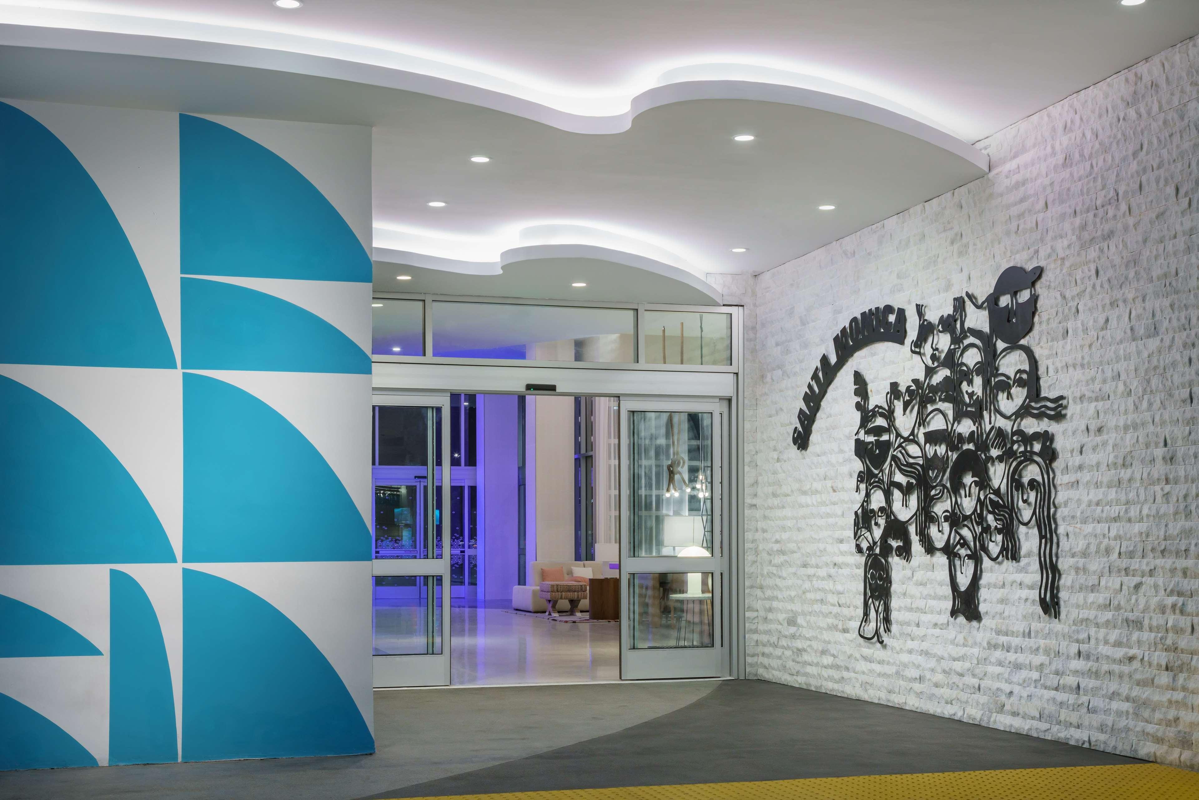Hampton Inn & Suites Santa Monica Buitenkant foto