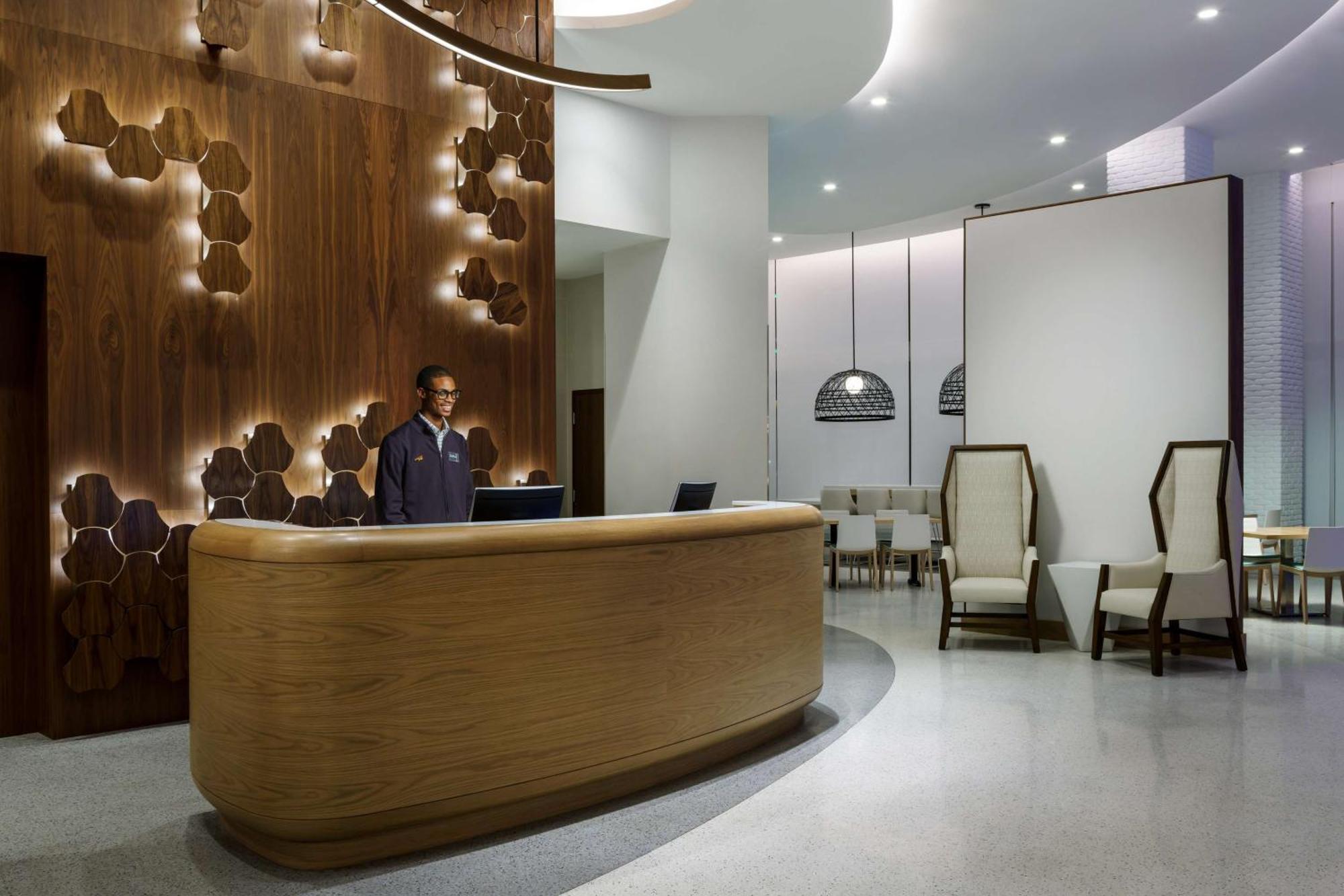 Hampton Inn & Suites Santa Monica Buitenkant foto