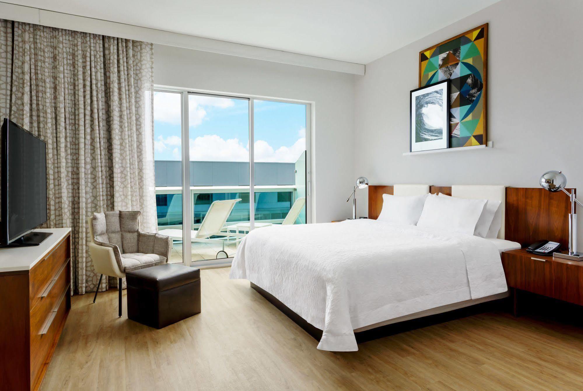 Hampton Inn & Suites Santa Monica Buitenkant foto